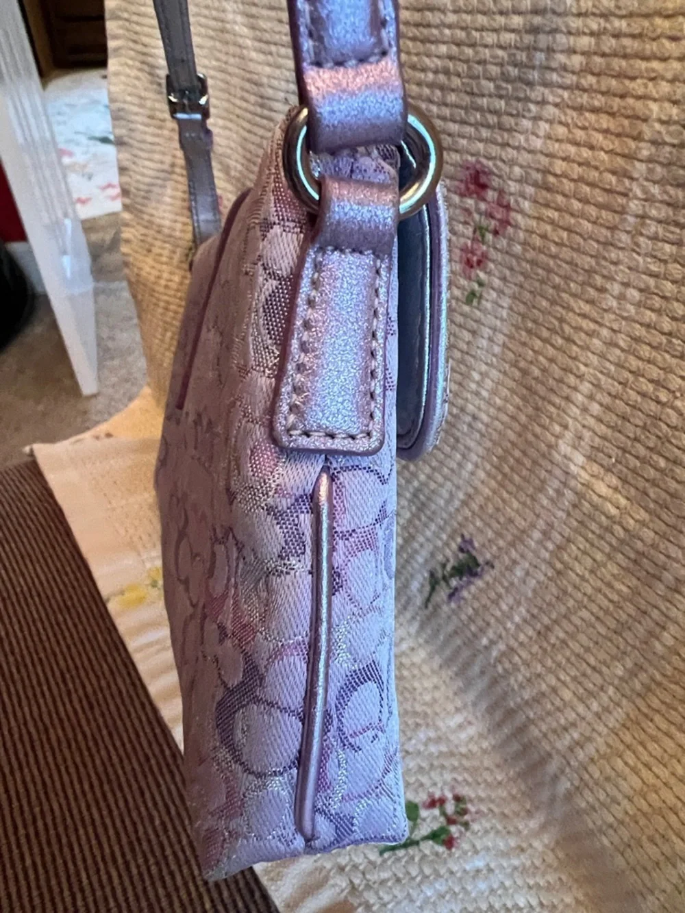 Lilac Signature Clutch Bag with Buckle Closure - Picture 9 of 9